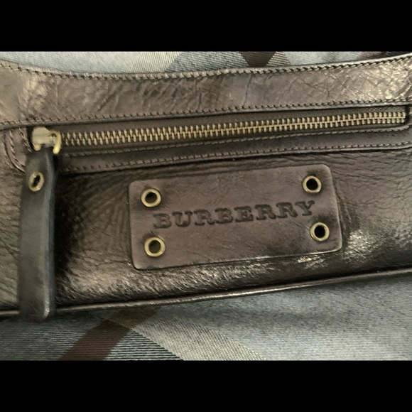 Burberry purse - Picture 4 of 8